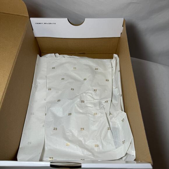 Size 7.5 - Wmns Air Jordan 11 Retro Midnight Navy Velvet Women's ShoesShips Now - Picture 12 of 12